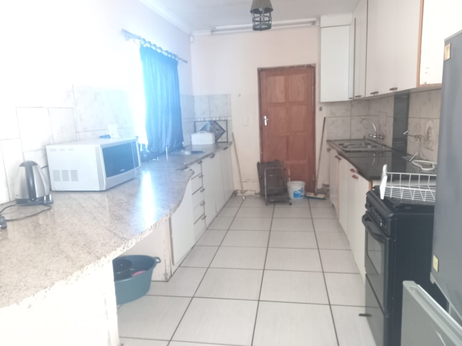 3 Bedroom Property for Sale in Hoogland Western Cape